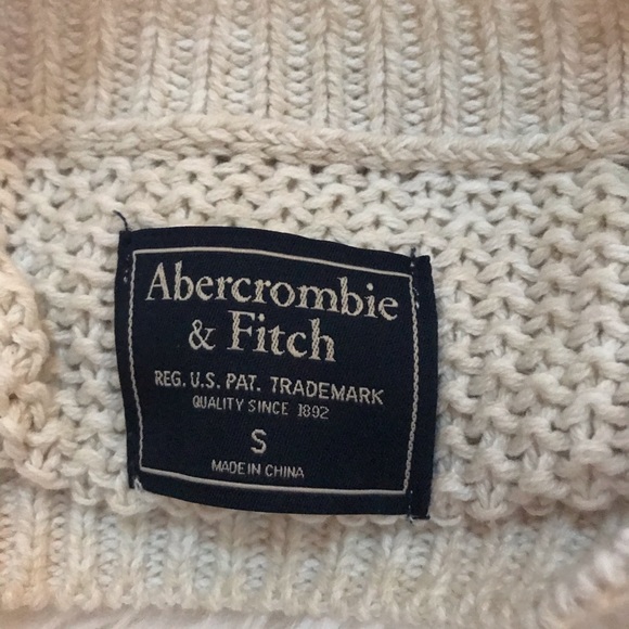 Abercrombie & Fitch cable knit sweater! NWOT💕 - Picture 5 of 6